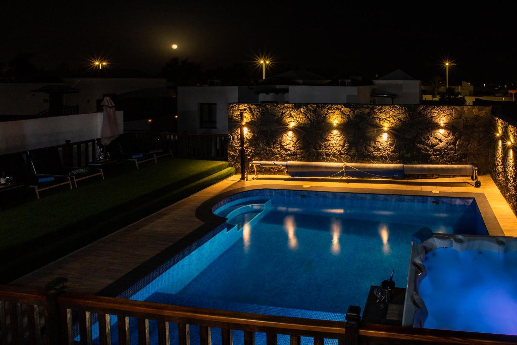 Villa Casa Blanca ปลายาบลังกา ภายนอก รูปภาพ